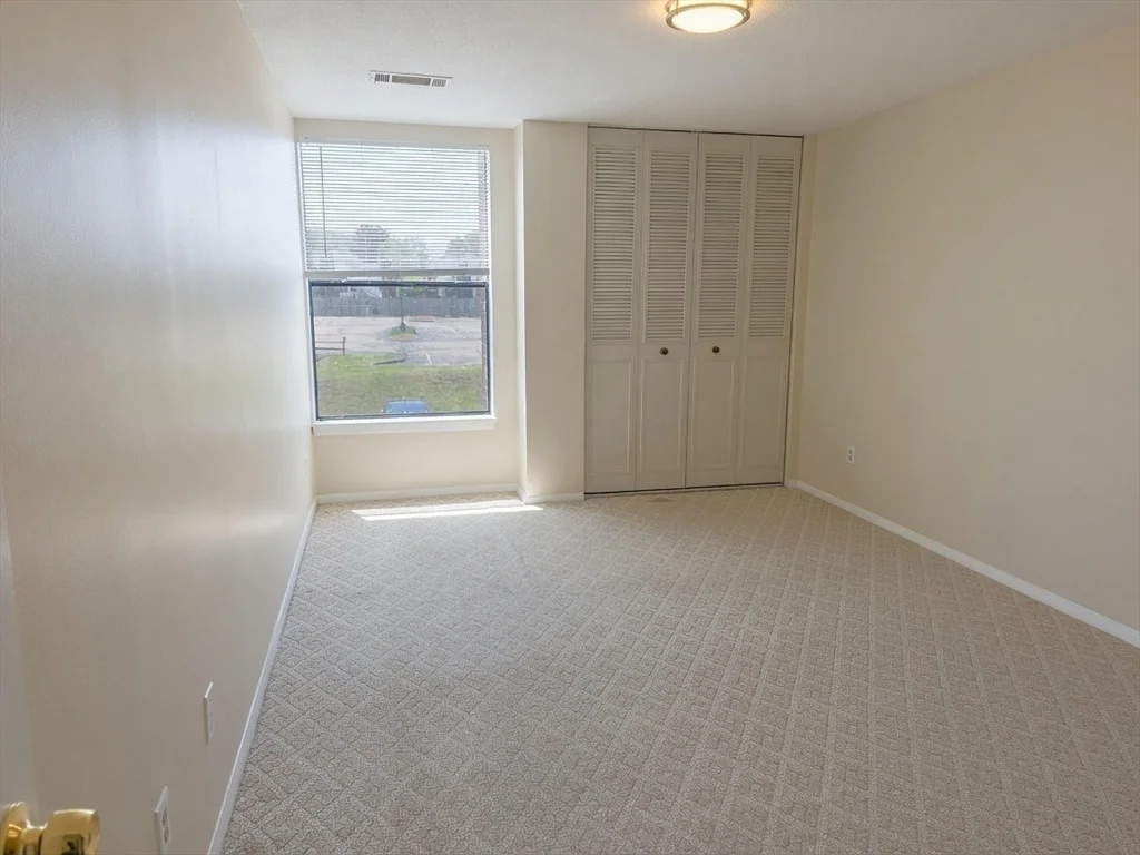 2 bed, 1 bath apartment for rent at 48 Shrewsbury Green Dr Unit I, Shrewsbury — photo 20 of 32