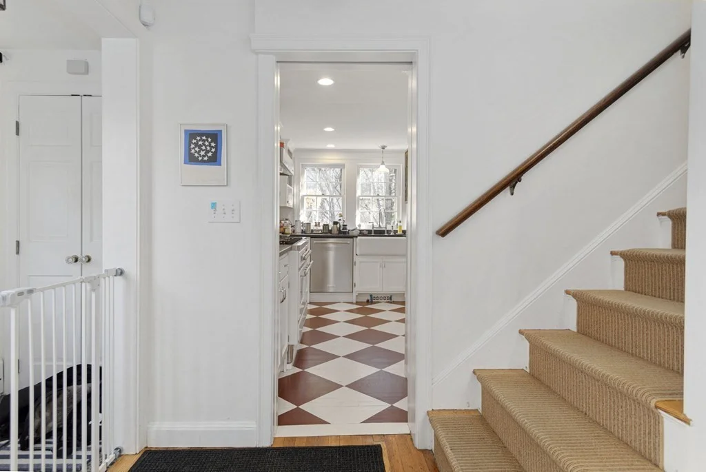 4 bed, 3 bath apartment for rent at 48 Sparks Unit 48, Cambridge — photo 12 of 32