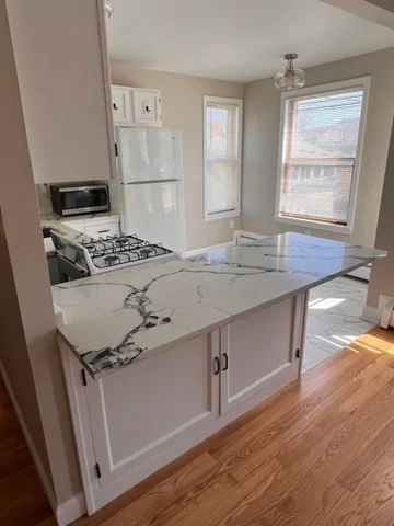 3 bed, 2 bath apartment for rent at 48 Spring Unit 2, Malden — photo 4 of 35