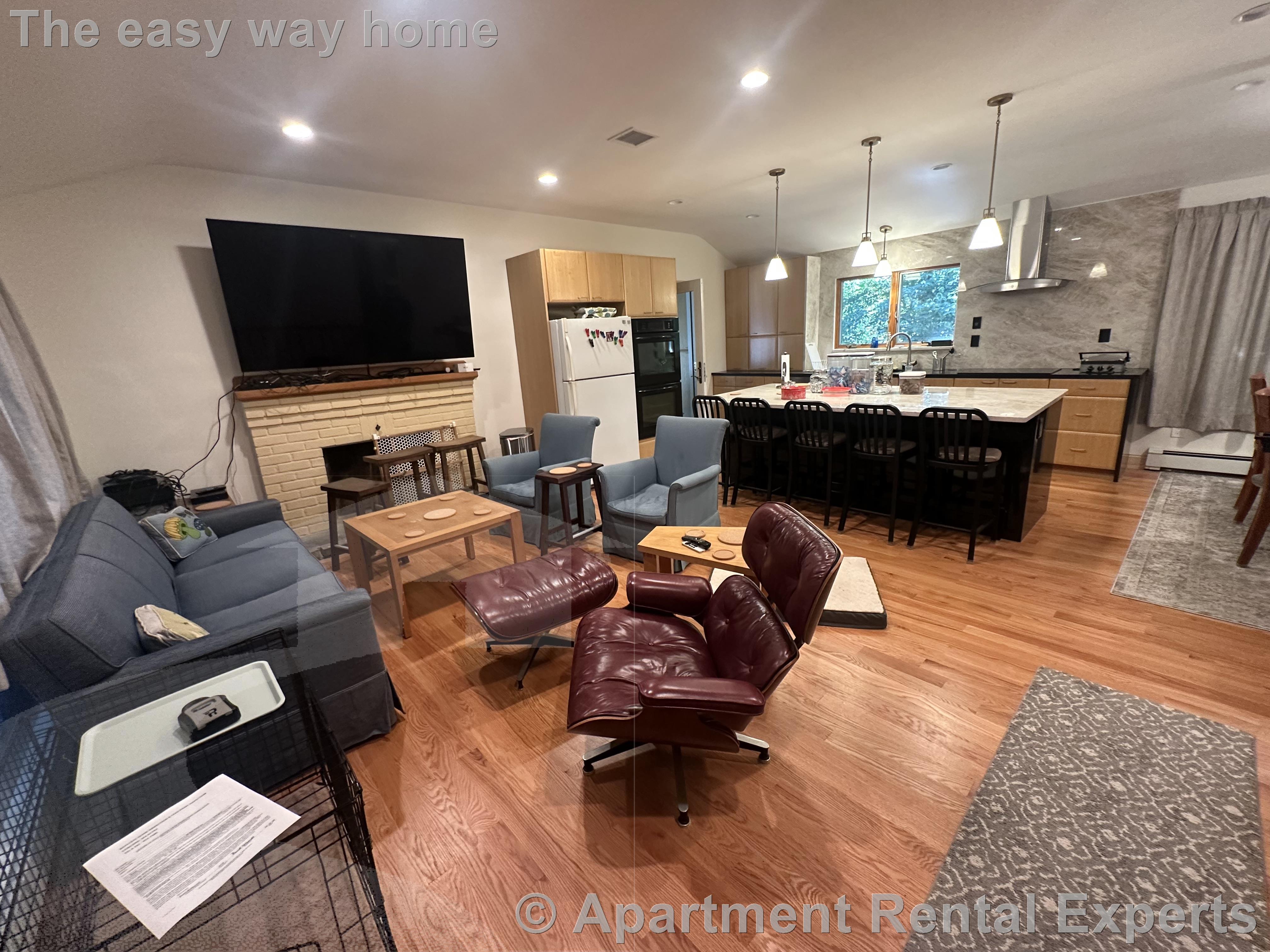 3 bed, 2 bath apartment for rent at 48 Spy Pond Ln, Arlington Center — photo 3 of 16