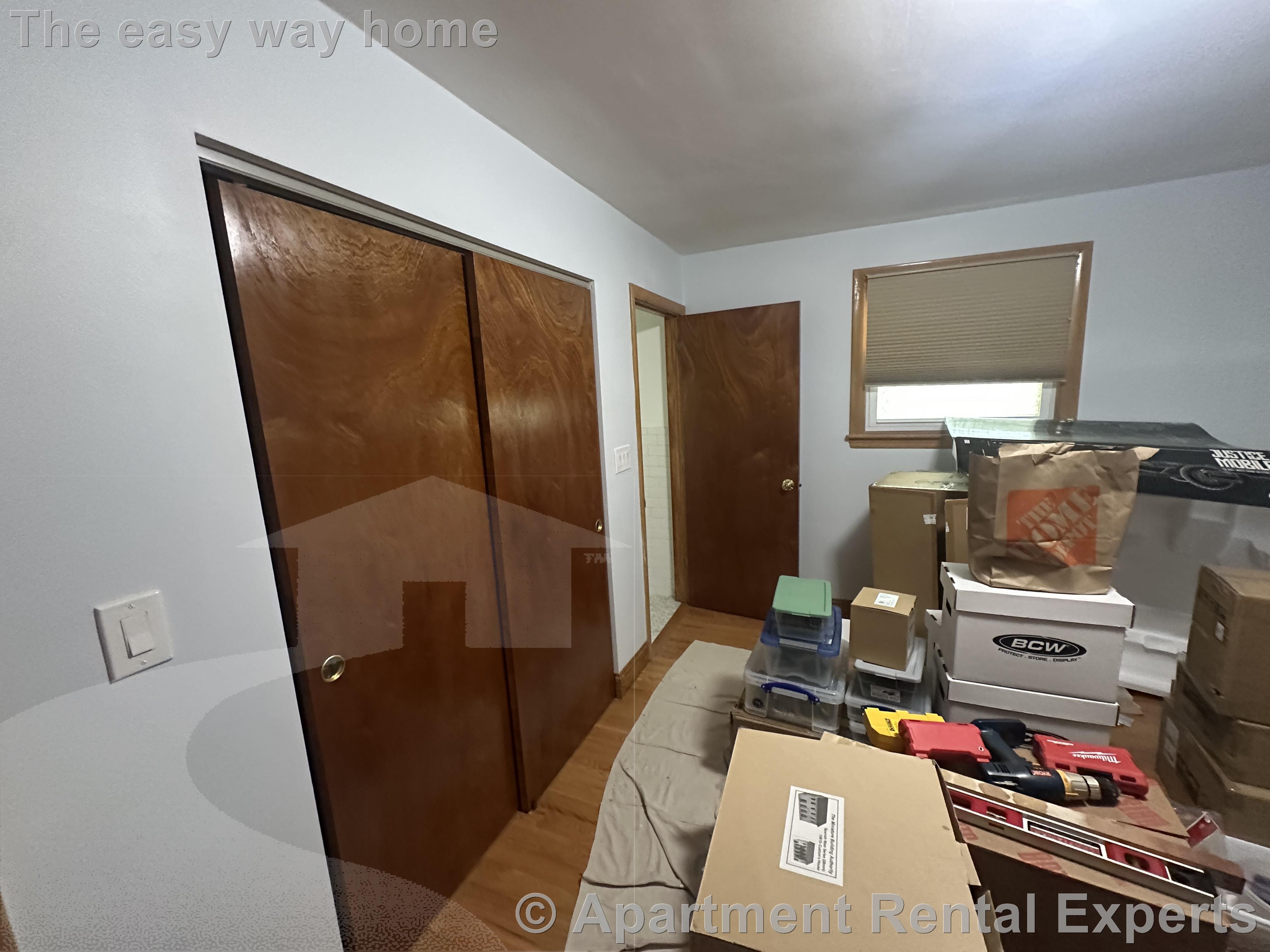 3 bed, 2 bath apartment for rent at 48 Spy Pond Ln, Arlington Center — photo 6 of 16