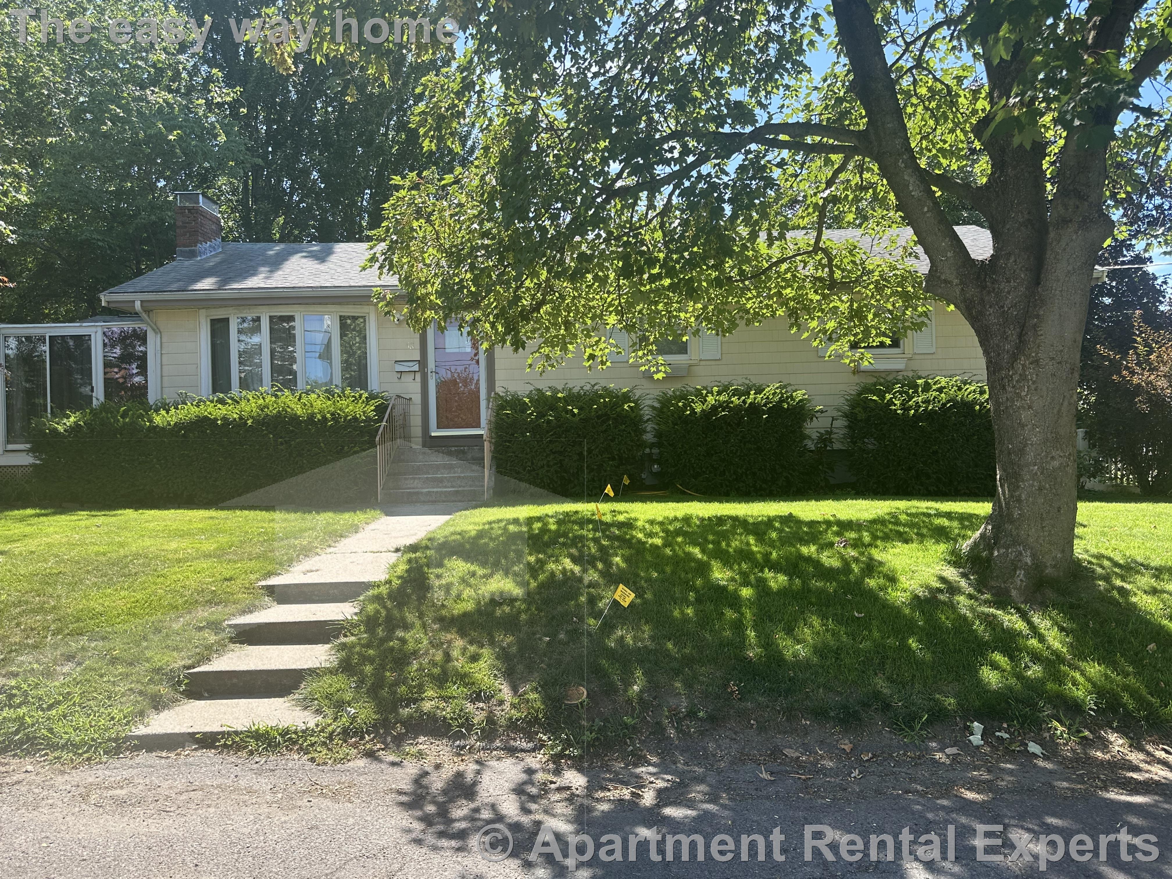 3 bed, 2 bath apartment for rent at 48 Spy Pond Ln, Arlington Center — photo 15 of 16