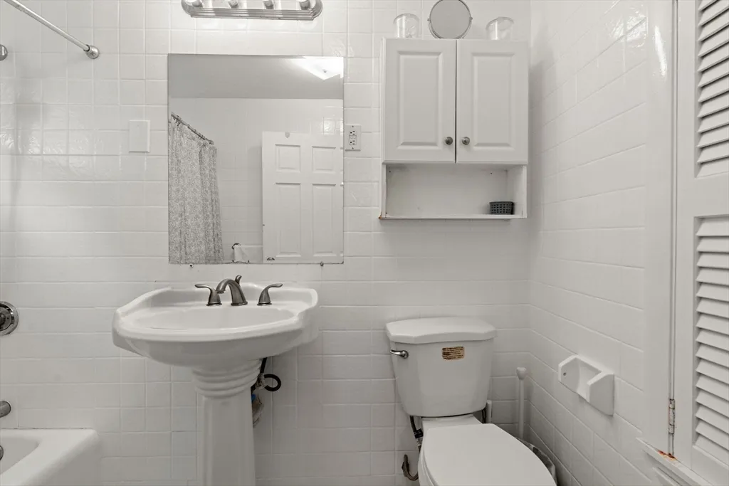 4 bed, 2 bath apartment for rent at 48 Tapped St, West Everett — photo 17 of 24