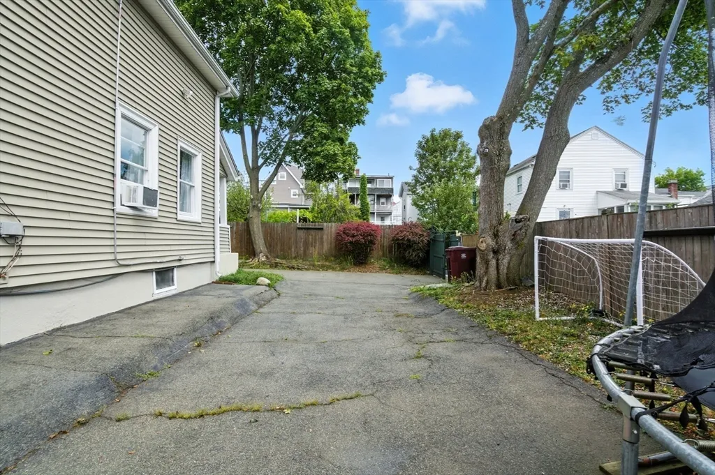 4 bed, 2 bath apartment for rent at 48 Tapped St, West Everett — photo 22 of 24
