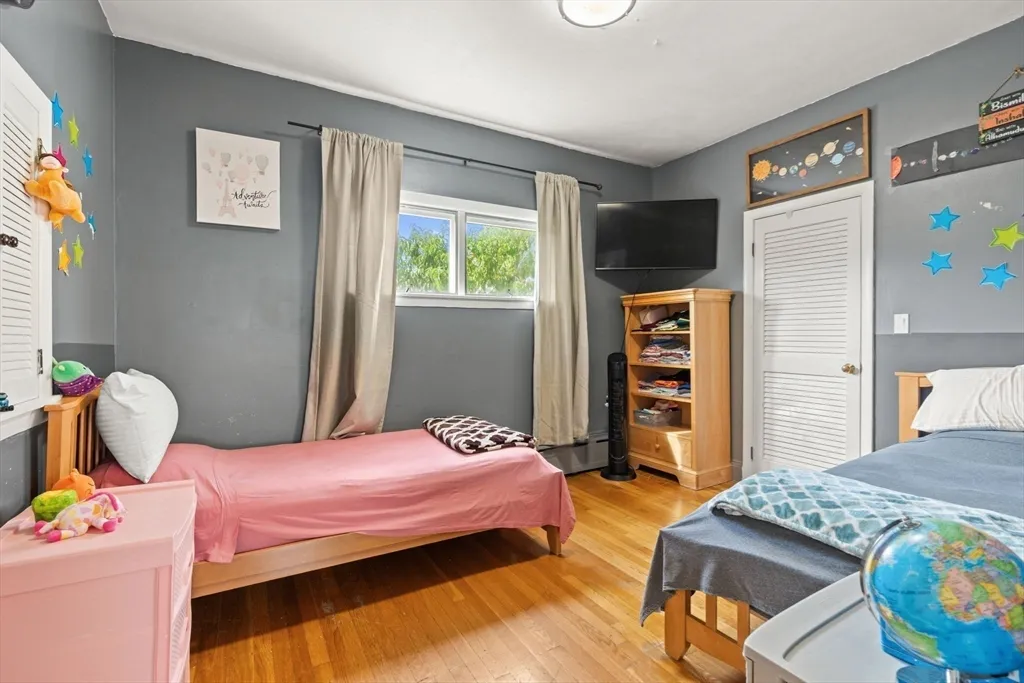 4 bed, 2 bath apartment for rent at 48 Tapped St, West Everett — photo 10 of 24