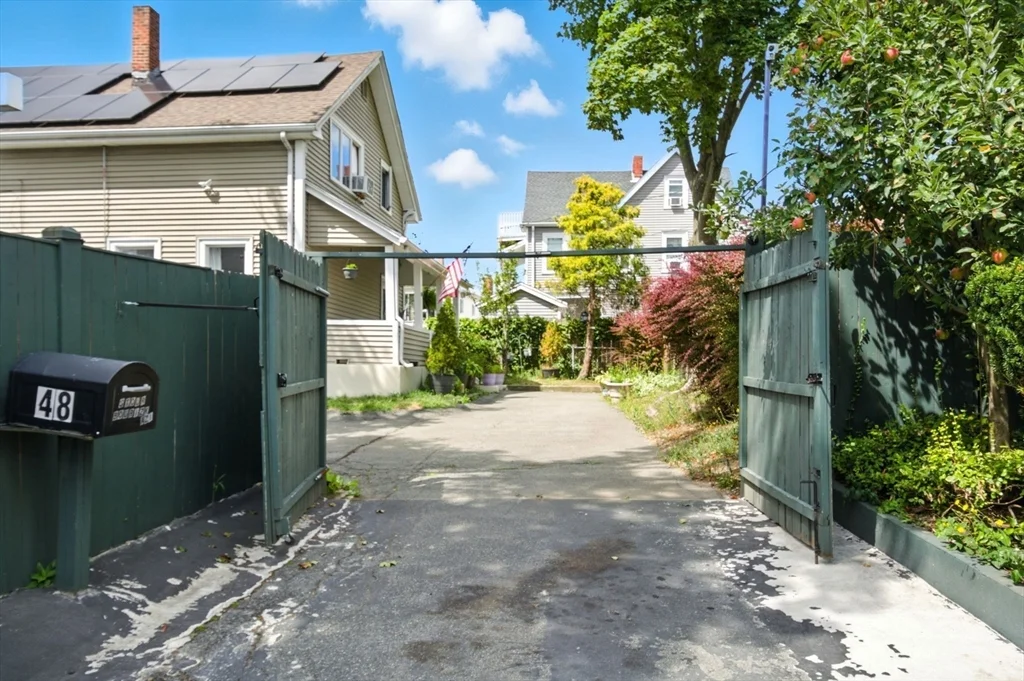 2 bed, 1 bath apartment for rent at 48 Tappen St Unit 2, West Everett — photo 1 of 11