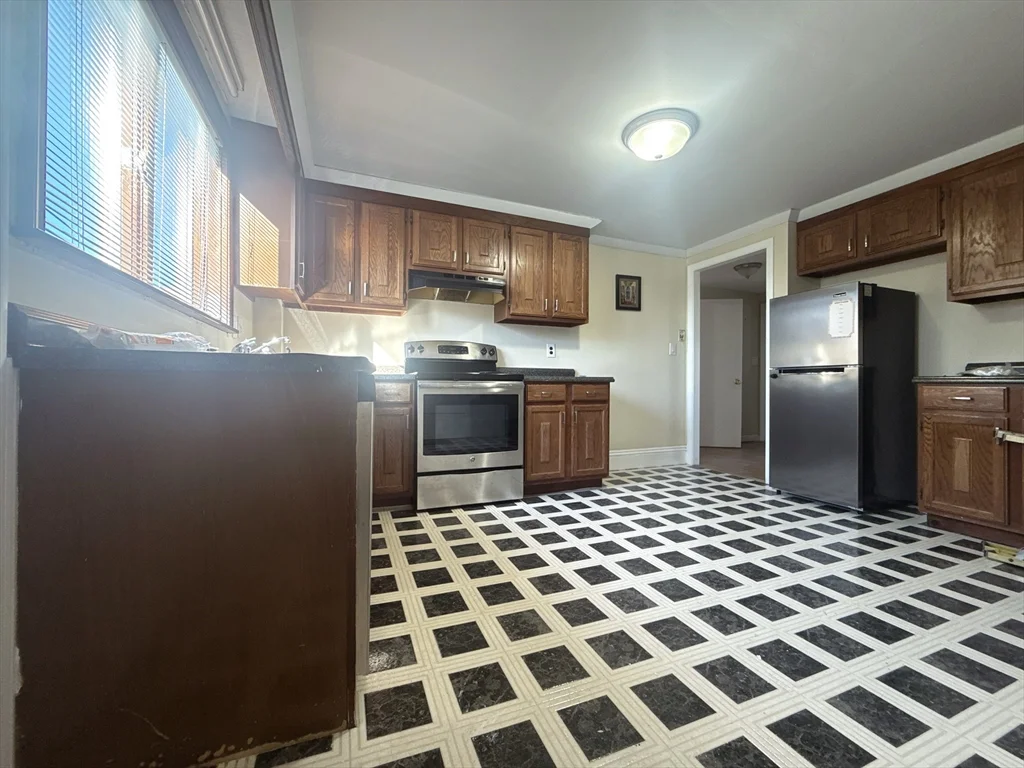 2 bed, 1 bath apartment for rent at 48 Tappen St Unit 2, West Everett — photo 10 of 11