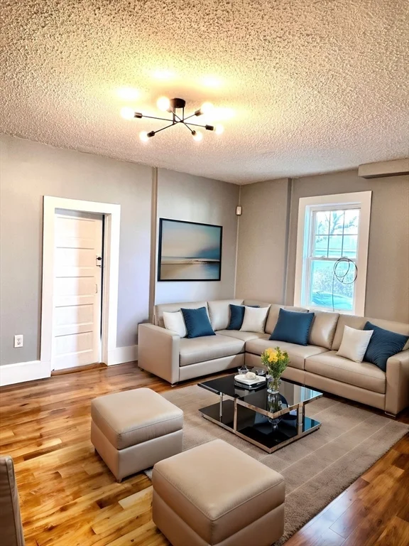 2 bed, 1 bath apartment for rent at 48 Town Hill St Unit 1, Quincy — photo 2 of 10