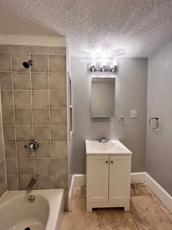 2 bed, 1 bath apartment for rent at 48 Town Hill St Unit 1, Quincy — photo 7 of 10