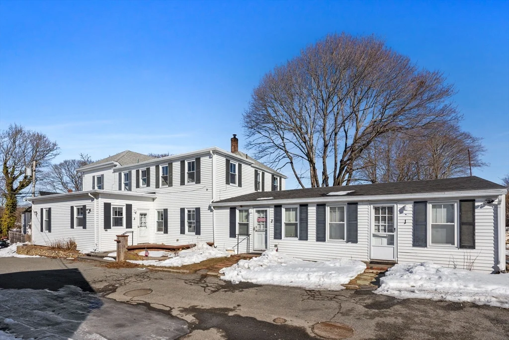 1 bed, 1 bath apartment for rent at 48 Walker St Unit B, Falmouth (village) — photo 1 of 9