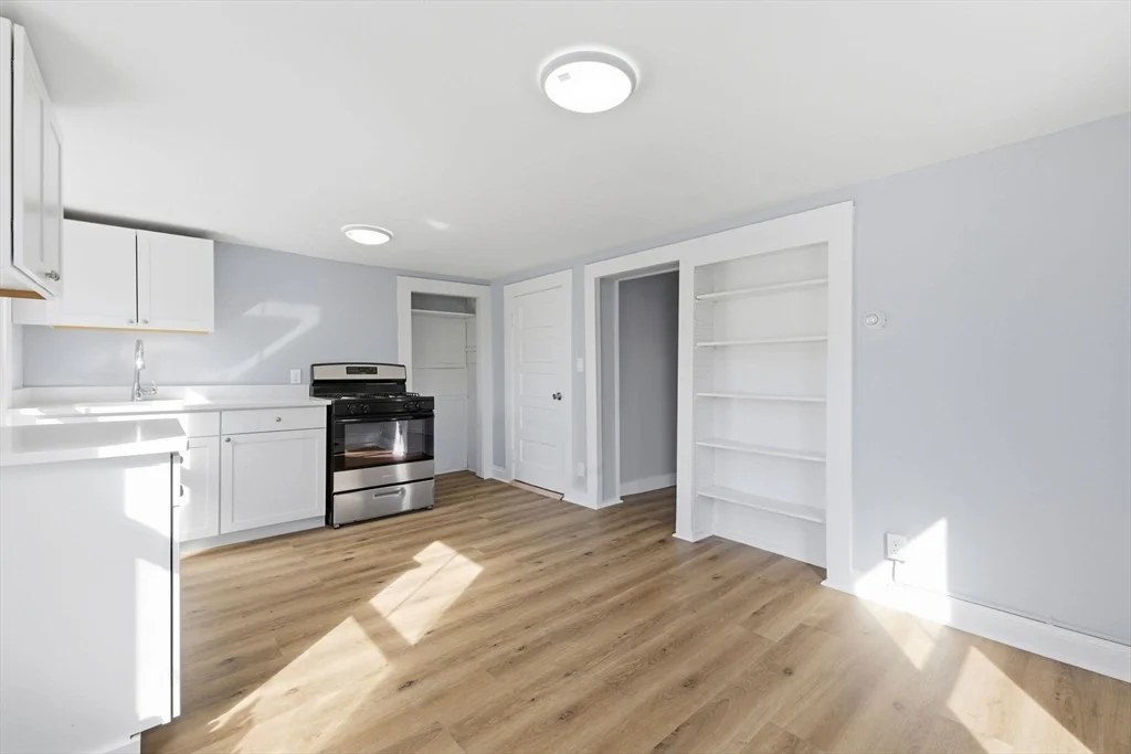 1 bed, 1 bath apartment for rent at 48 Walker St Unit B, Falmouth (village) — photo 4 of 9