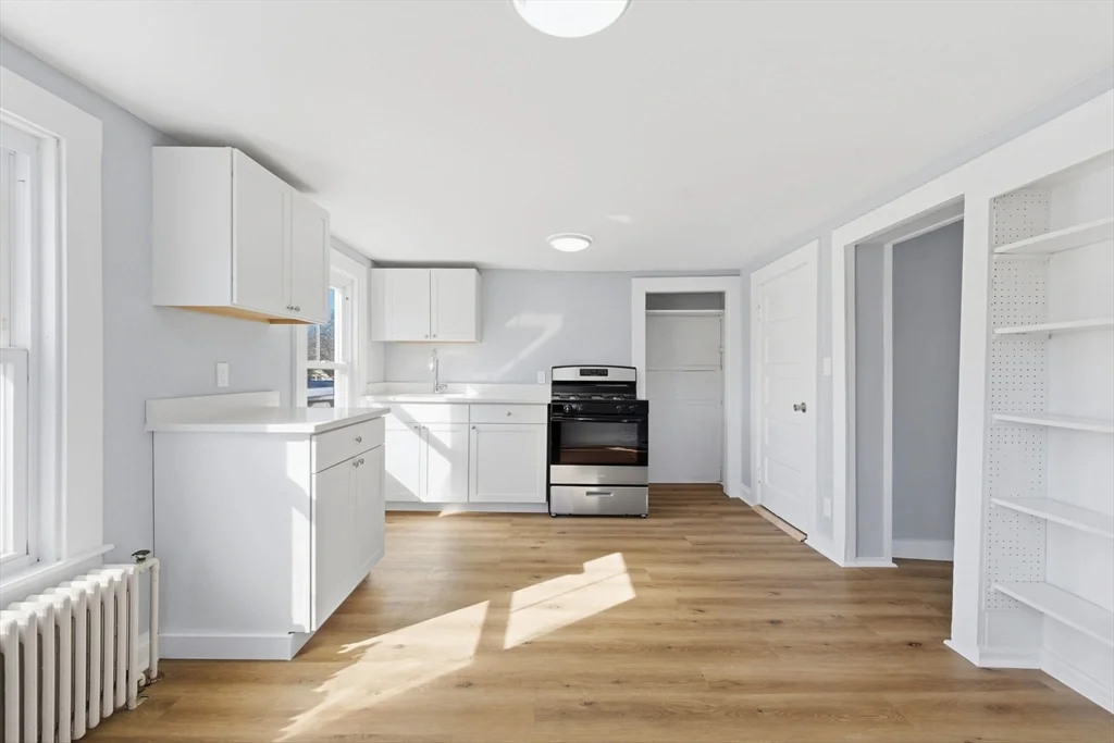 1 bed, 1 bath apartment for rent at 48 Walker St Unit B, Falmouth (village) — photo 5 of 9