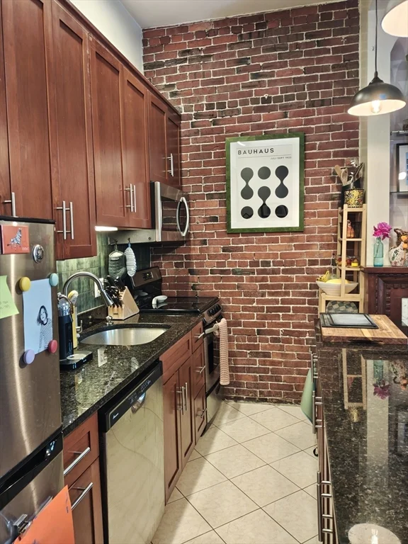 2 bed, 1 bath apartment for rent at 48 Waltham St Unit 2, South End — photo 2 of 12