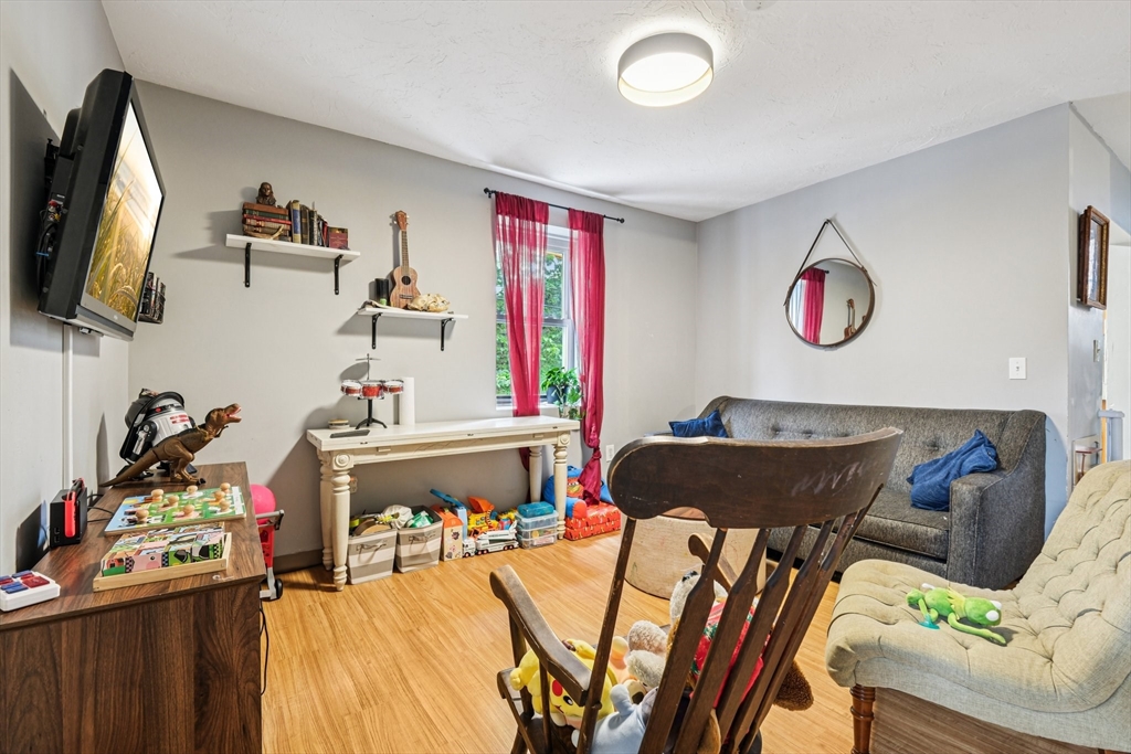 2 bed, 1 bath apartment for rent at 48 Washington Ave Unit 110, Chelsea — photo 4 of 22