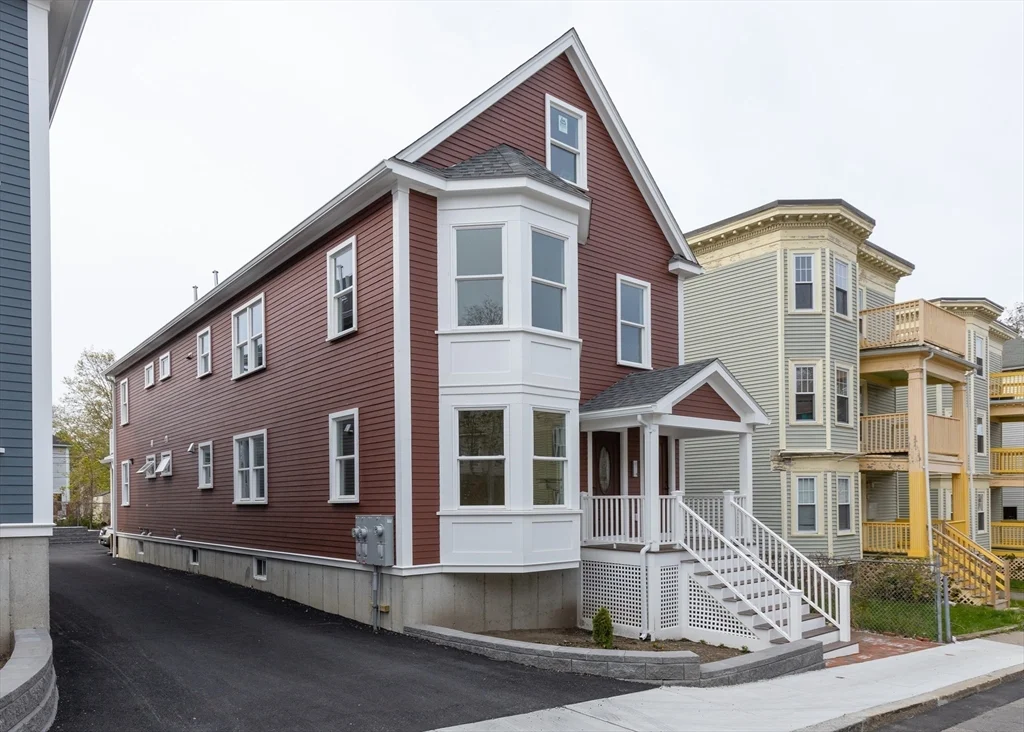 3 bed, 2 bath apartment for rent at 48 West Tremlett St Unit 1, Dorchester — photo 19 of 20