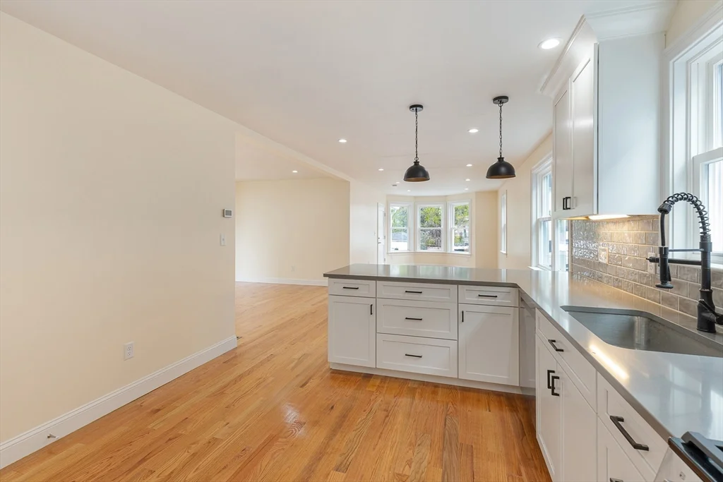 3 bed, 2 bath apartment for rent at 48 West Tremlett St Unit 1, Dorchester — photo 3 of 20