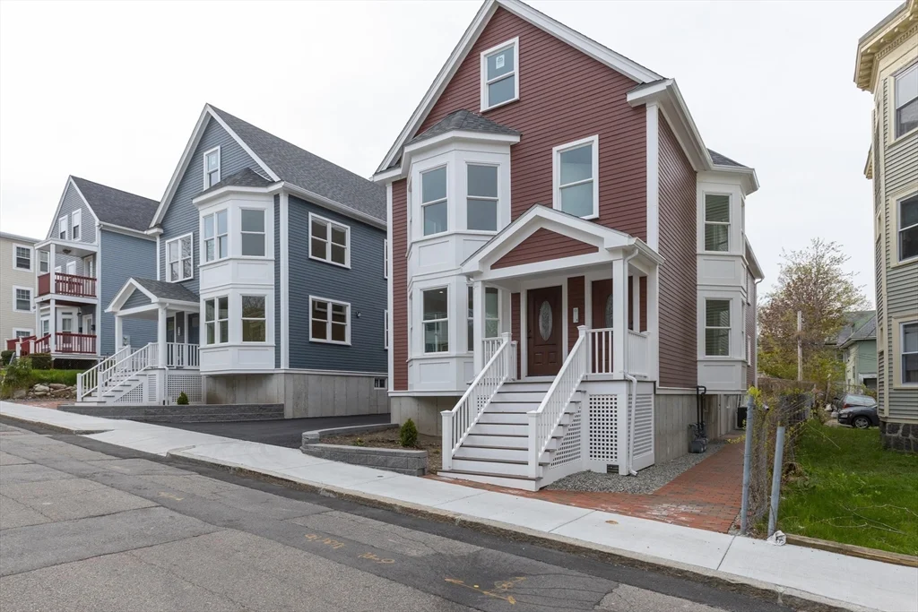 3 bed, 2 bath apartment for rent at 48 West Tremlett St Unit 1, Dorchester — photo 18 of 20