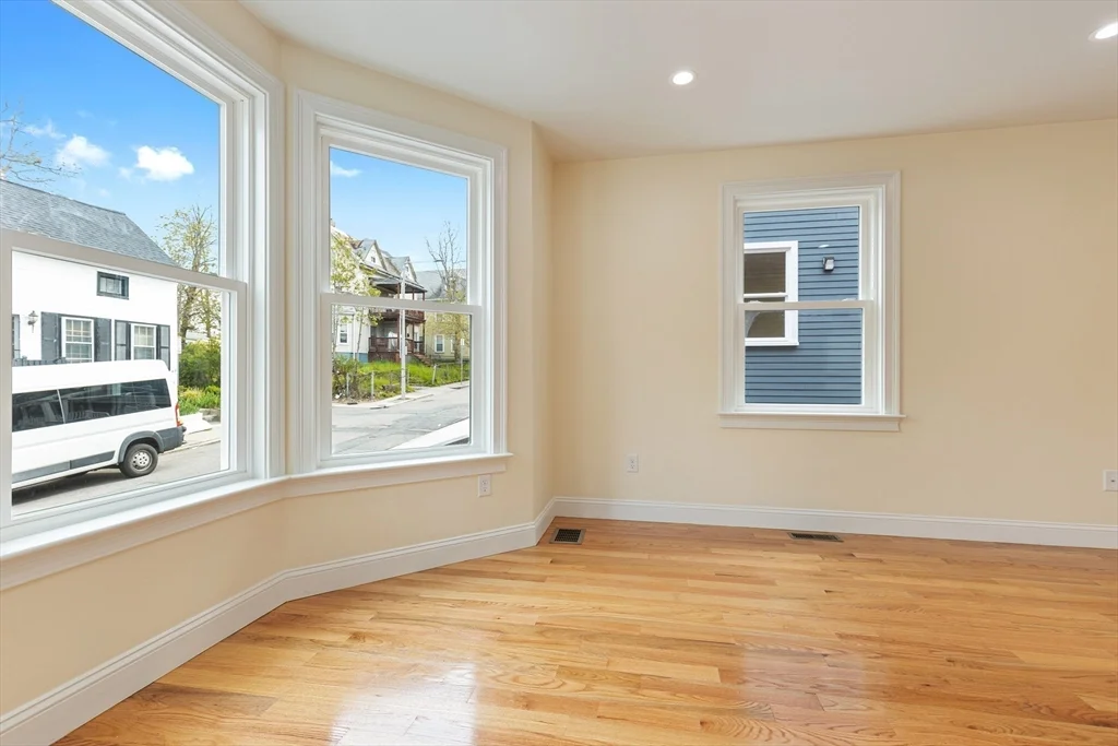 3 bed, 2 bath apartment for rent at 48 West Tremlett St Unit 1, Dorchester — photo 15 of 20