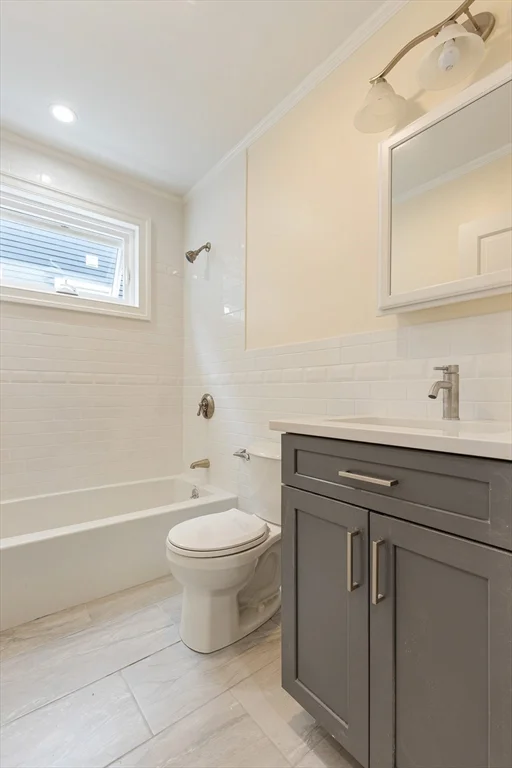 3 bed, 2 bath apartment for rent at 48 West Tremlett Unit 2, Dorchester — photo 18 of 22