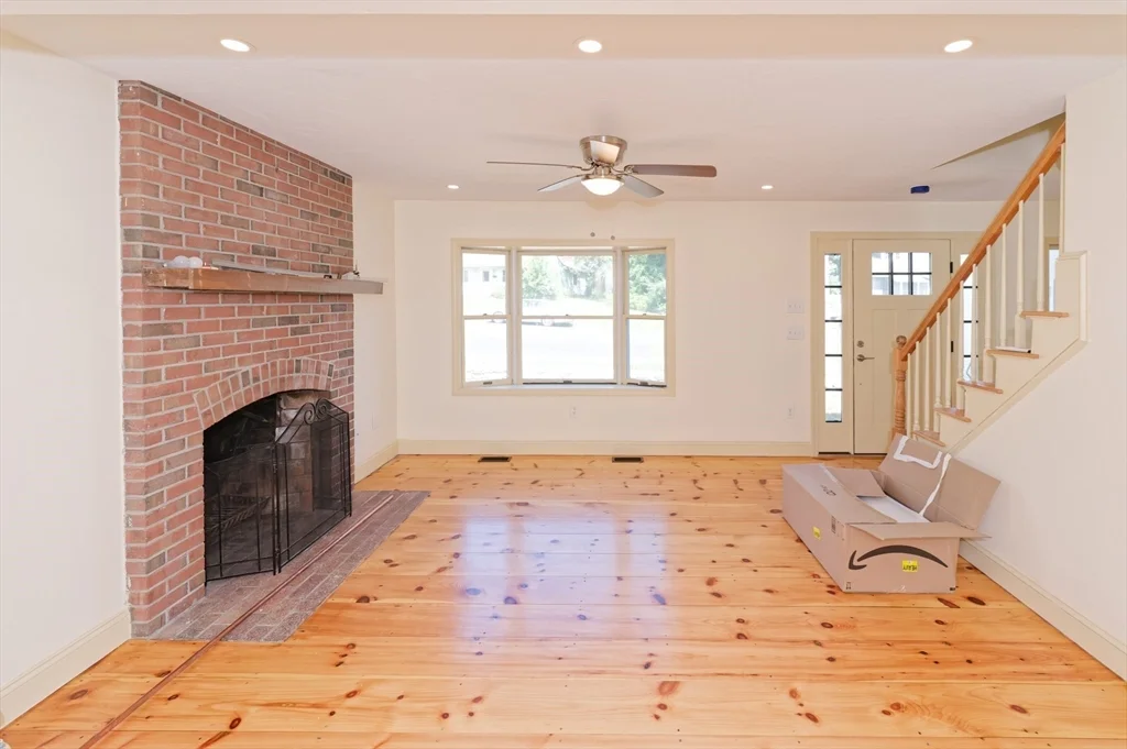 3 bed, 1 bath apartment for rent at 48 Westbrook Rd Unit 48, Northborough — photo 3 of 30