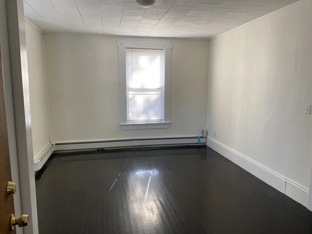 3 bed, 1 bath apartment for rent at 48 Whiting Unit 1, Lynn — photo 7 of 8