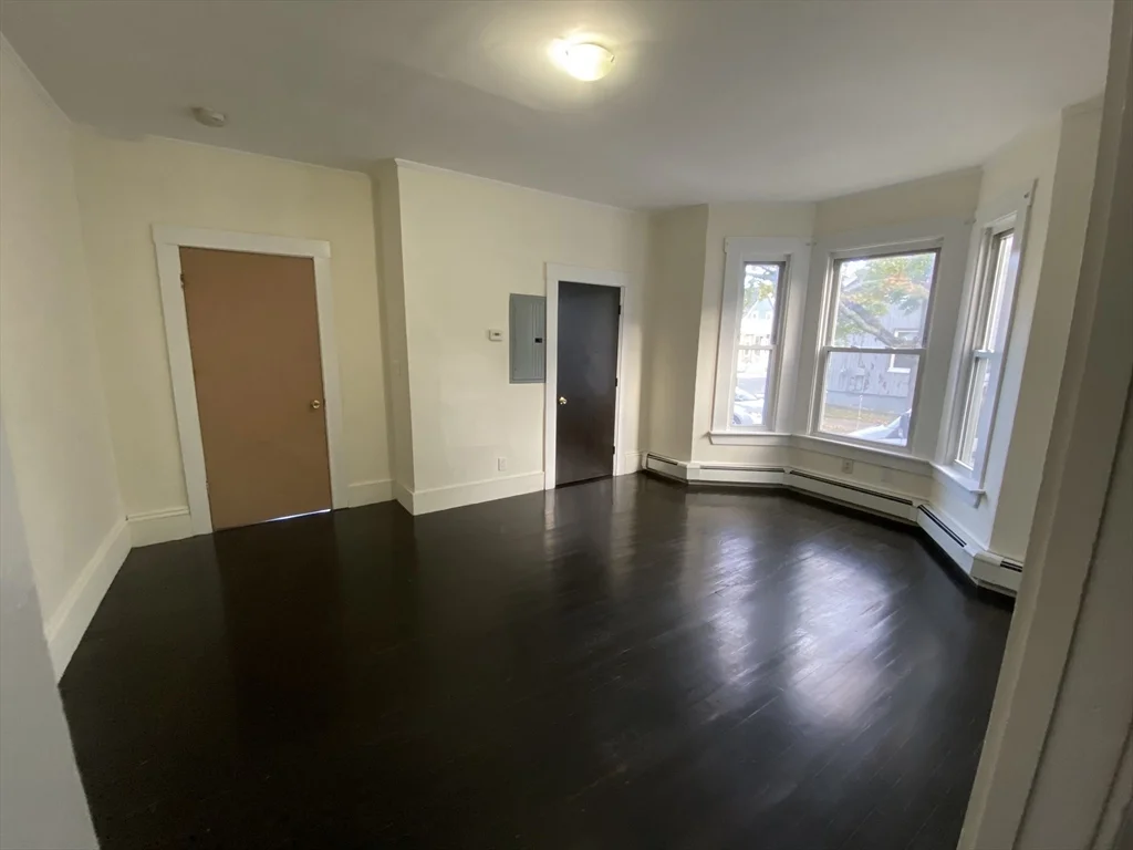 3 bed, 1 bath apartment for rent at 48 Whiting Unit 1, Lynn — photo 4 of 8