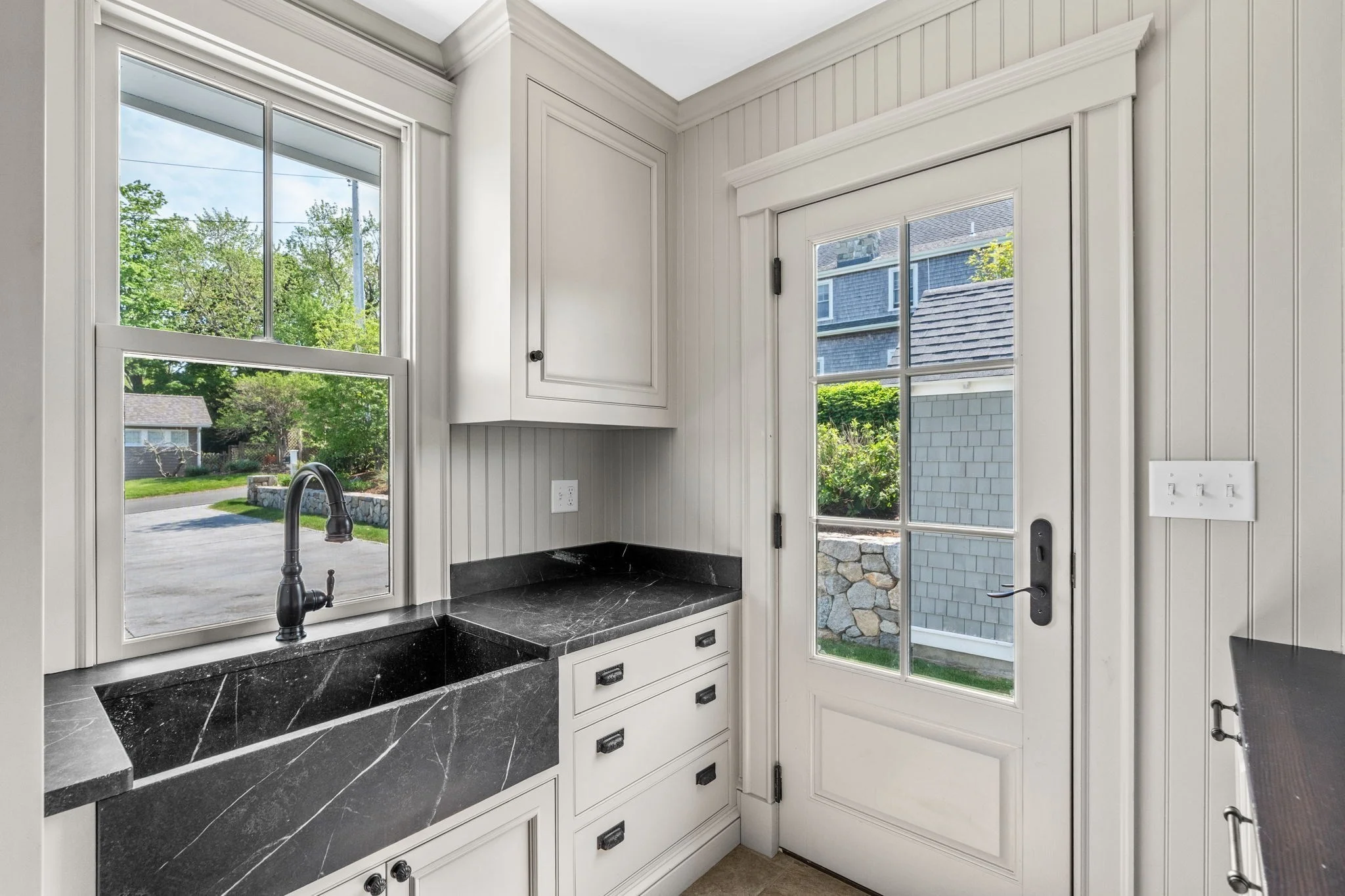 6 bed, 4+ bath apartment for rent at 48 Whiton Ave, Hingham — photo 25 of 42