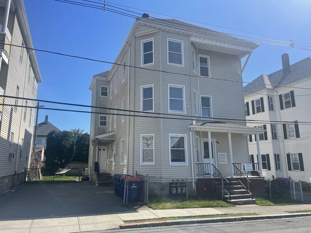 3 bed, 1 bath apartment for rent at 48 Woodlawn St Unit 2, New Bedford — photo 1 of 17