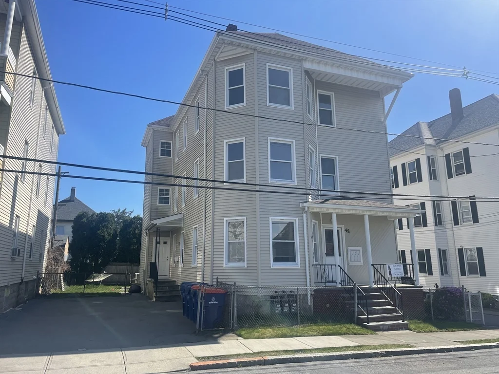 3 bed, 1 bath apartment for rent at 48 Woodlawn St Unit 2, New Bedford — photo 2 of 17