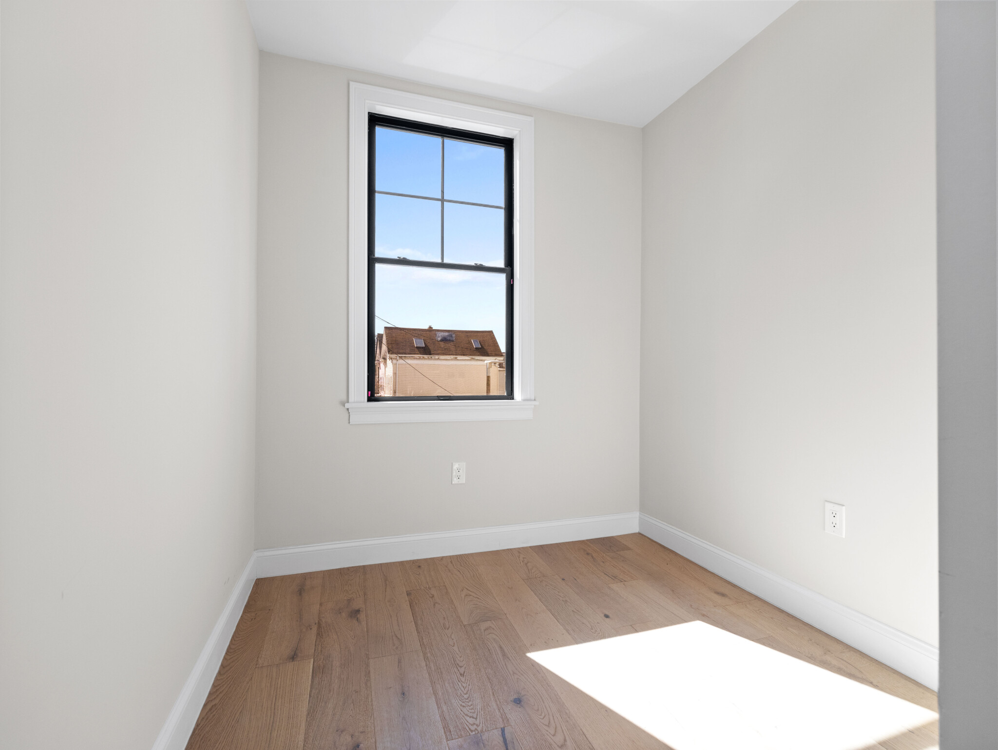 4 bed, 2 bath apartment for rent at 48 Woodward St Unit 2, South Boston — photo 10 of 19