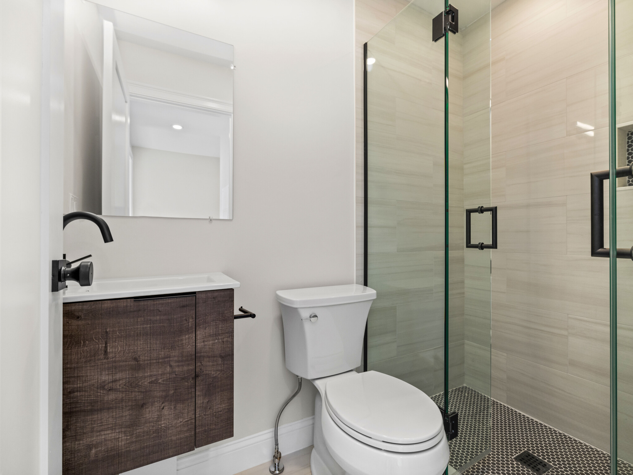 4 bed, 2 bath apartment for rent at 48 Woodward St Unit 2, South Boston — photo 9 of 19