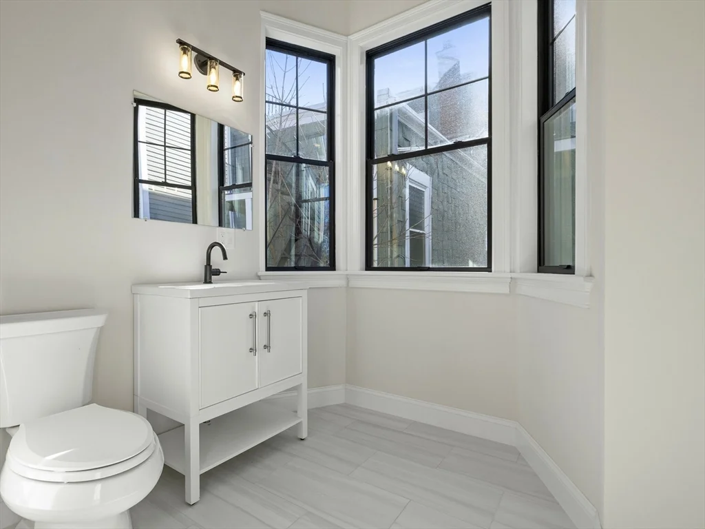 5 bed, 2.5 bath apartment for rent at 48 Woodward St Unit R, South Boston — photo 14 of 31