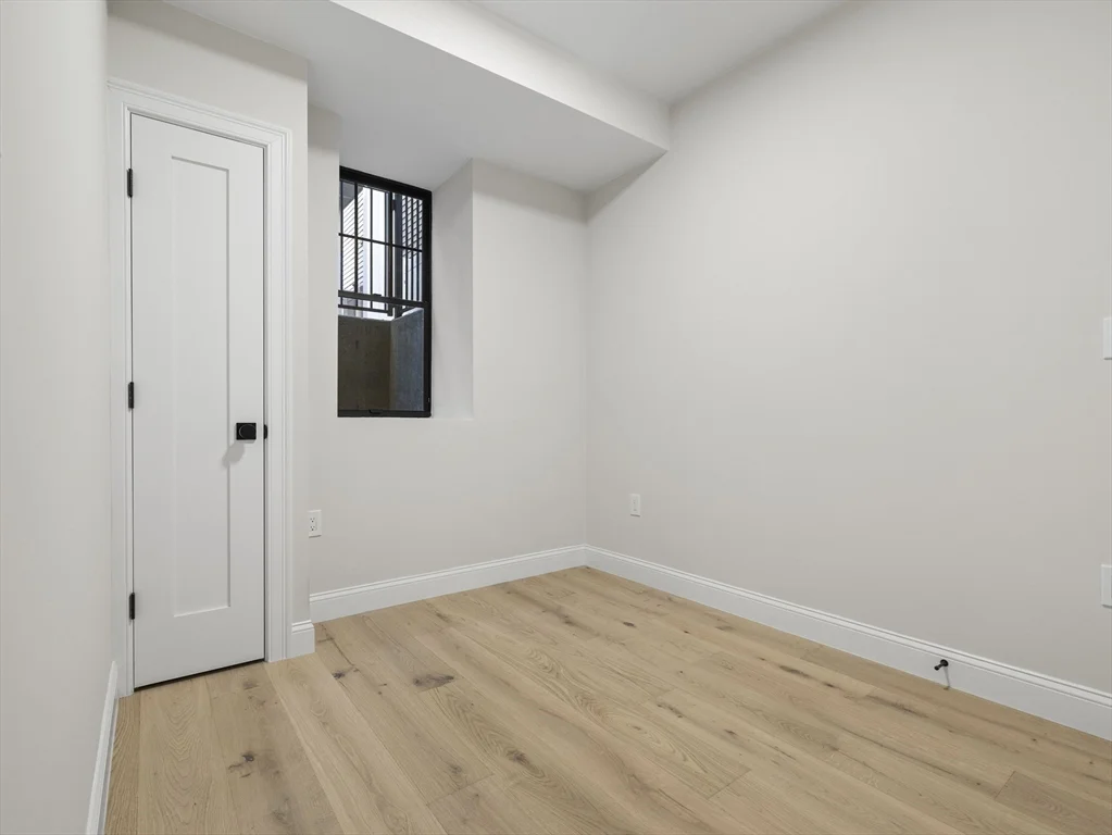 5 bed, 2.5 bath apartment for rent at 48 Woodward St Unit R, South Boston — photo 3 of 31