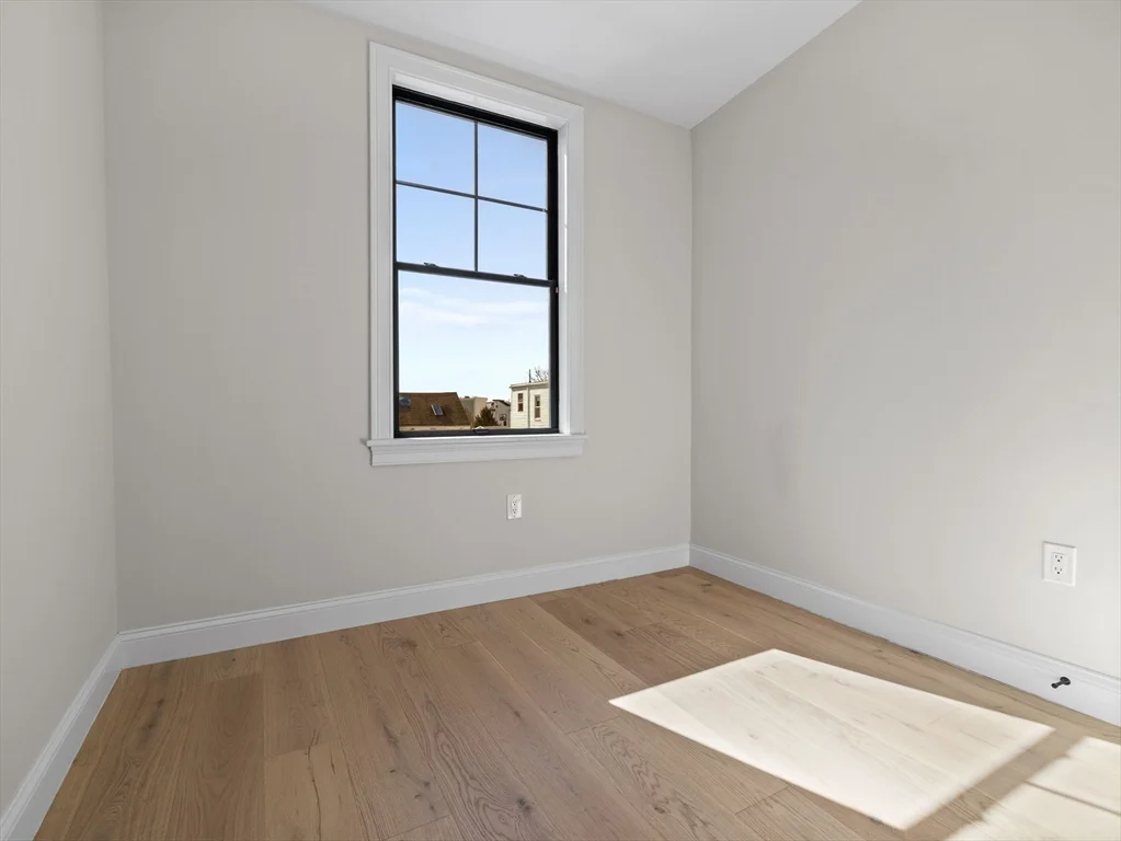 4 bed, 2 bath apartment for rent at 48 Woodward Unit 3, South Boston — photo 9 of 20