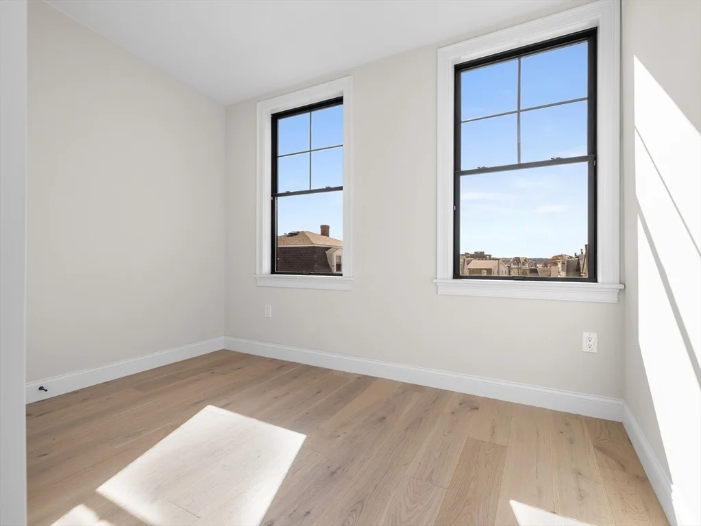 4 bed, 2 bath apartment for rent at 48 Woodward Unit 3, South Boston — photo 7 of 20