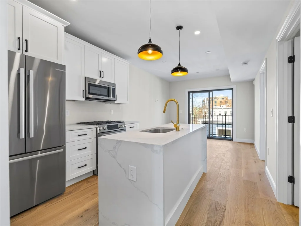 4 bed, 2 bath apartment for rent at 48 Woodward Unit 3, South Boston