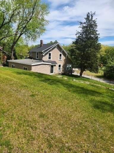 3 bed, 2 bath apartment for rent at 480 Amesbury Rd, Haverhill — photo 4 of 31