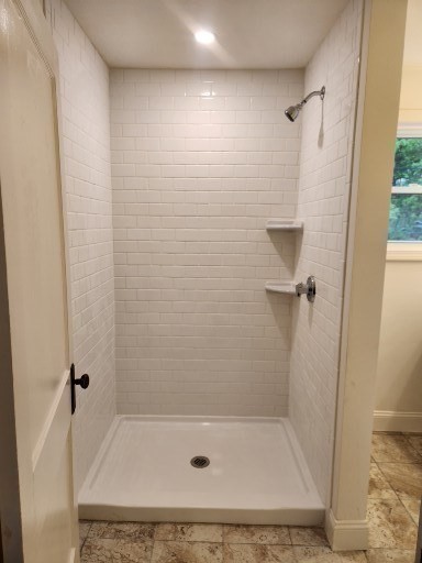 3 bed, 2 bath apartment for rent at 480 Amesbury Rd, Haverhill — photo 21 of 31