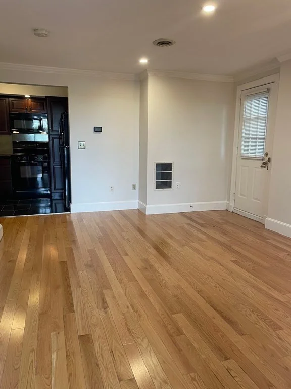 1 bed, 1 bath apartment for rent at 480 Concord Ave Unit B, Belmont — photo 3 of 11
