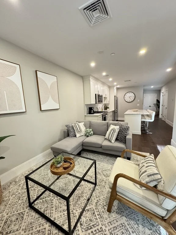 3 bed, 1 bath apartment for rent at 480 W Broadway Unit 201, Boston — photo 2 of 16