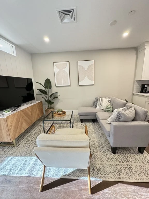 3 bed, 1 bath apartment for rent at 480 W Broadway Unit 201, Boston — photo 12 of 16