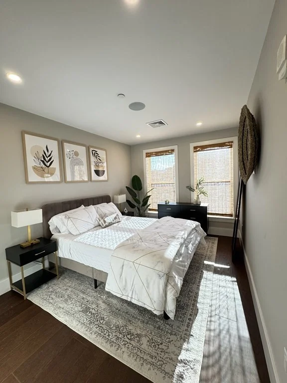 2 bed, 1 bath apartment for rent at 480 W Broadway Unit 6, Boston — photo 4 of 14