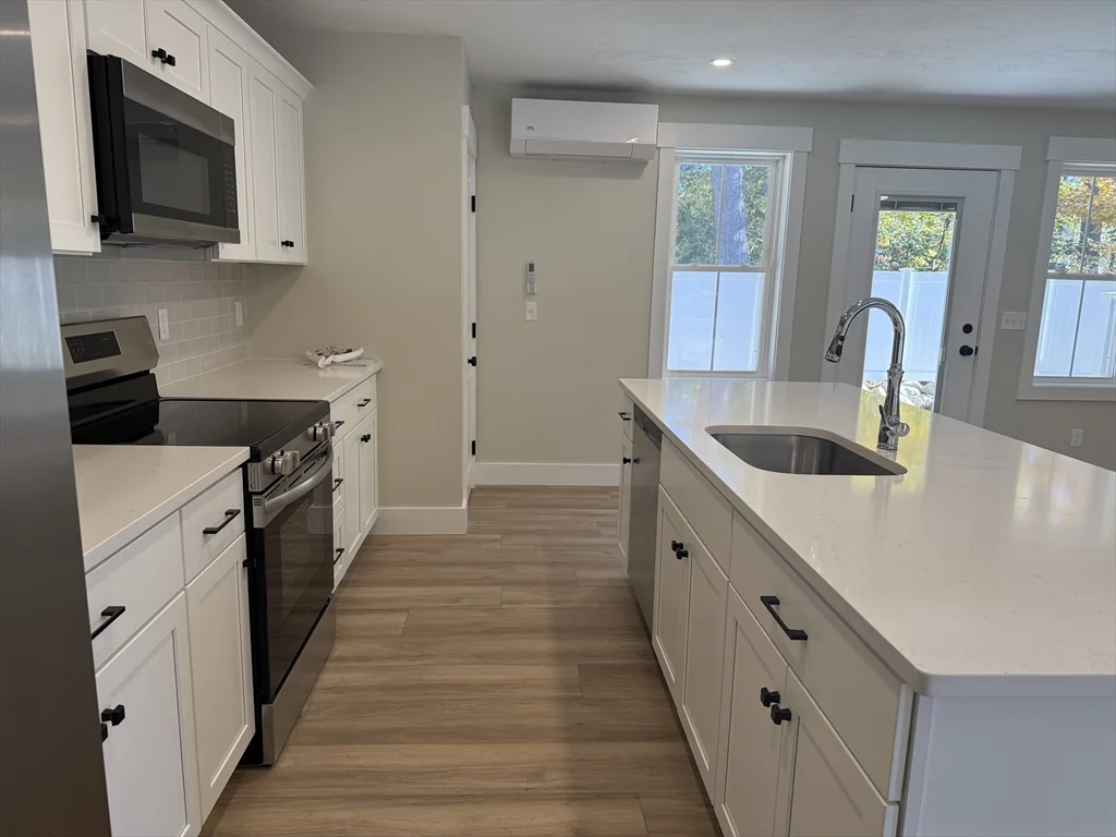 1 bed, 1 bath apartment for rent at 480 Wareham St Unit 10, Middleboro — photo 5 of 19