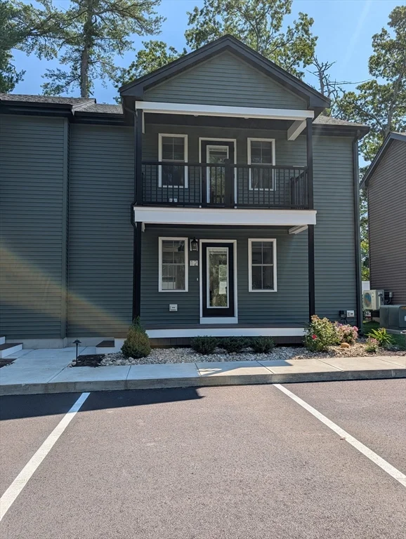 1 bed, 1 bath apartment for rent at 480 Wareham St Unit 12, Middleboro