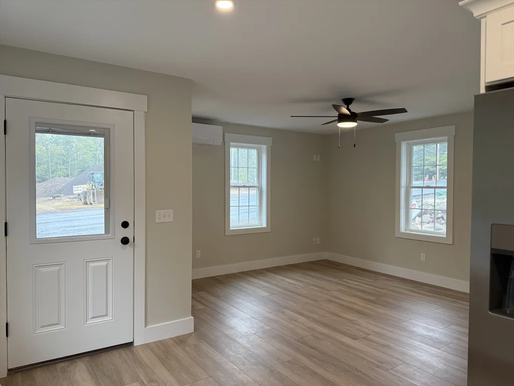 1 bed, 1 bath apartment for rent at 480 Wareham St Unit 14, Middleboro — photo 6 of 17