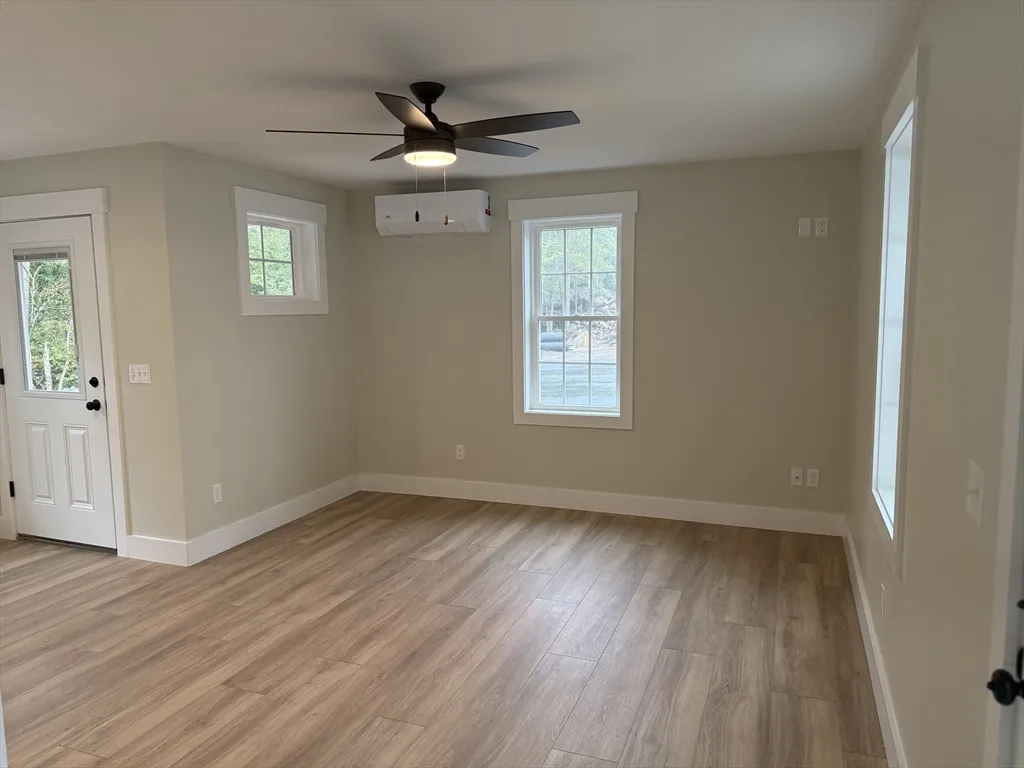 1 bed, 1 bath apartment for rent at 480 Wareham St Unit 14, Middleboro — photo 7 of 17