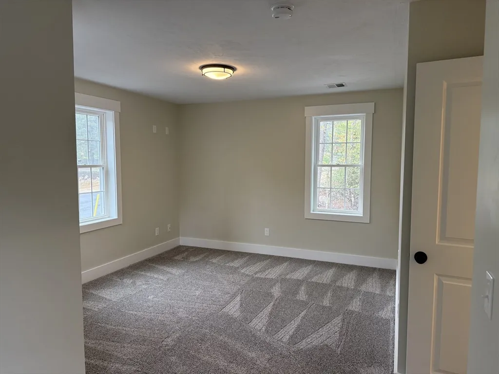 1 bed, 1 bath apartment for rent at 480 Wareham St Unit 14, Middleboro — photo 15 of 17