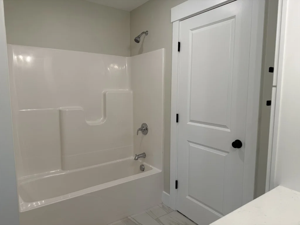 1 bed, 1 bath apartment for rent at 480 Wareham St Unit 26, Middleboro — photo 13 of 19