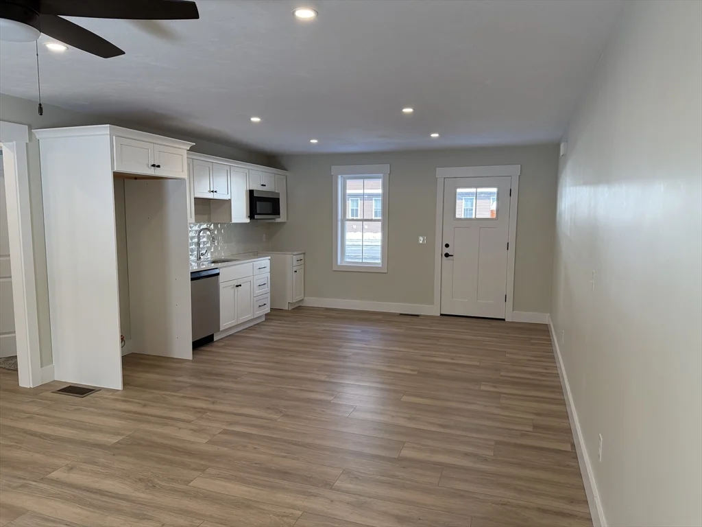 1 bed, 1 bath apartment for rent at 480 Wareham St Unit 29, Middleboro — photo 5 of 17