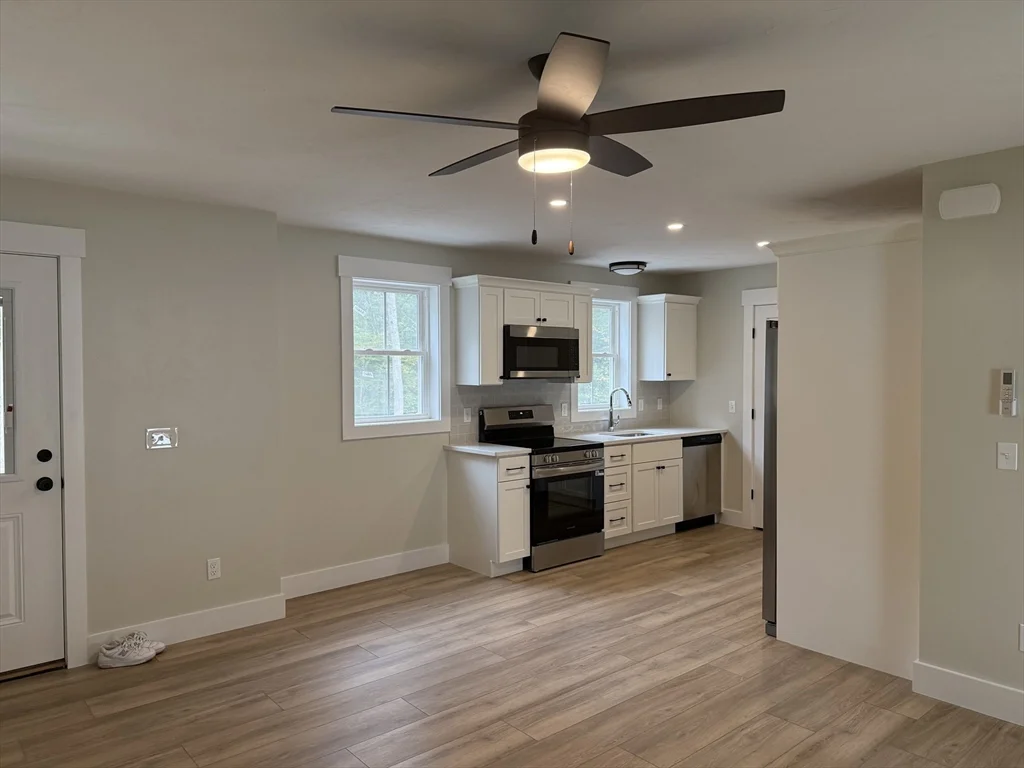 1 bed, 1 bath apartment for rent at 480 Wareham St Unit 30, Middleboro — photo 4 of 18